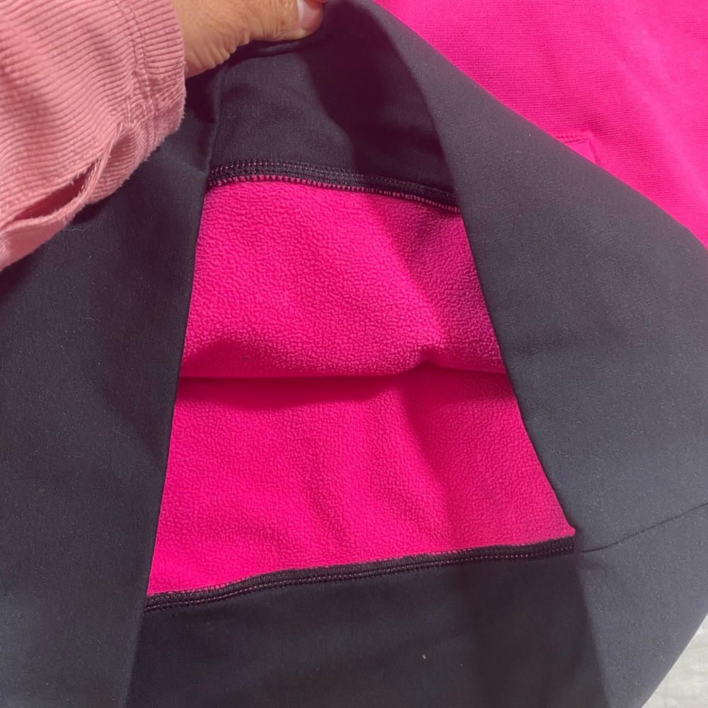 Nike Therma Fit Hoodie Sweatshirt Woman’s Médium pink black fleece hooded pocket - Picture 10 of 11